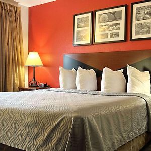 Queen Room Mobility or hearing accessible